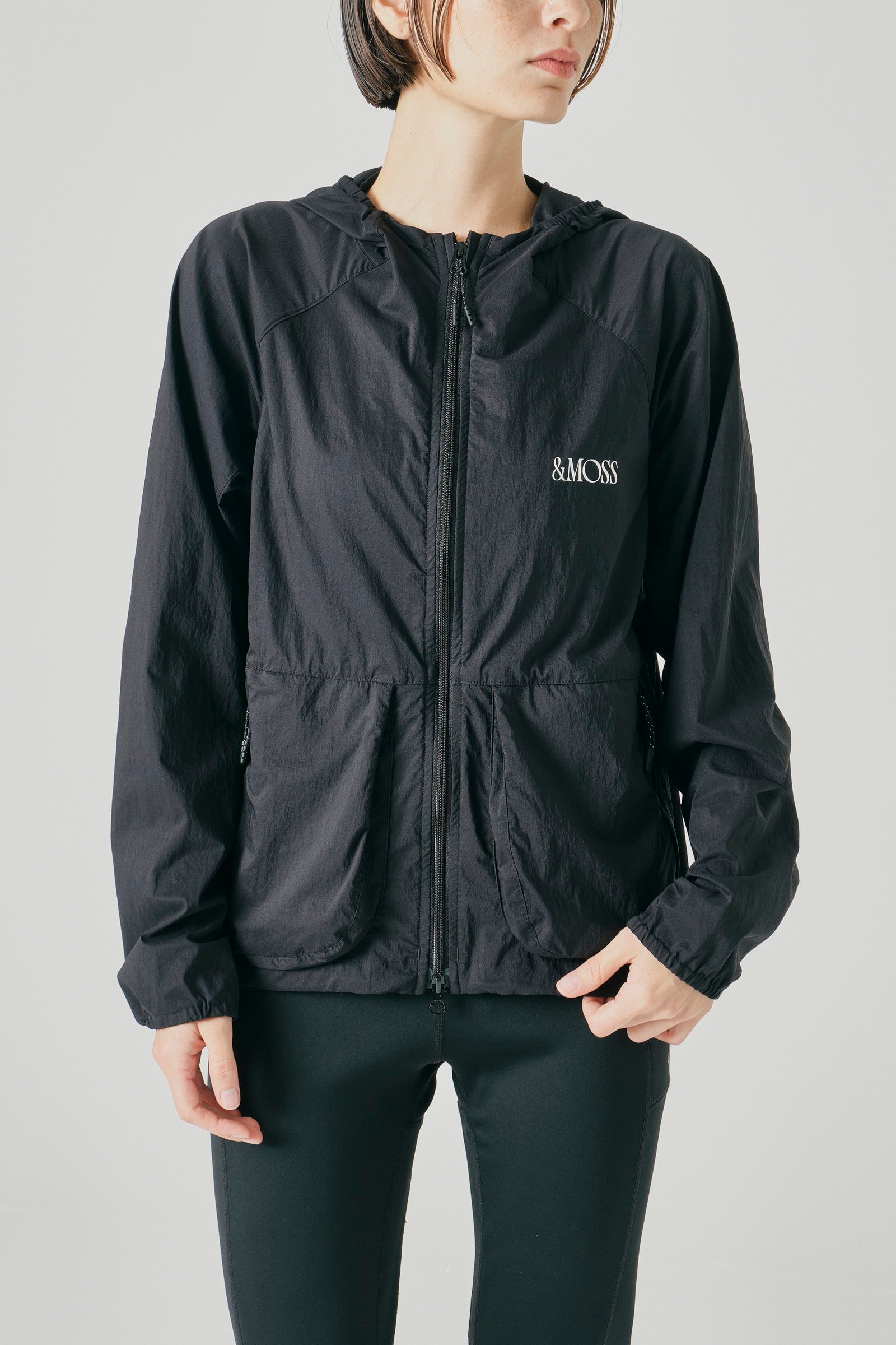 STRETCH HOODED SHORT JACKET (W)(MW001-041) – &MOSS